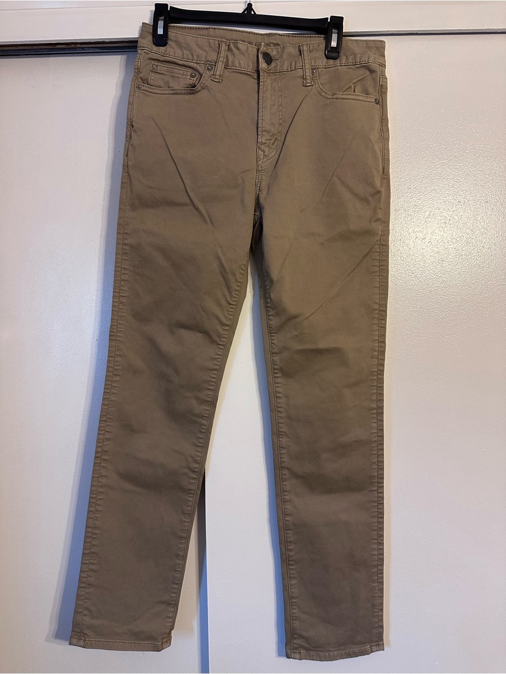 American Eagle Outfitters Men's Khaki Chino Pants - Tan